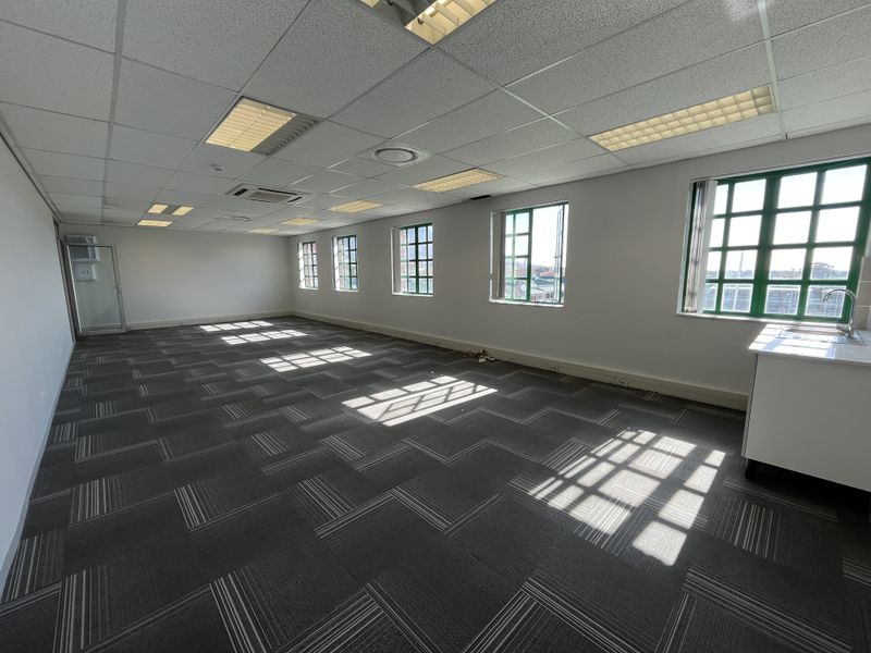 Elevated Office Suite with Scenic Park Views in Brookside Office Park, Claremont - Photo 2