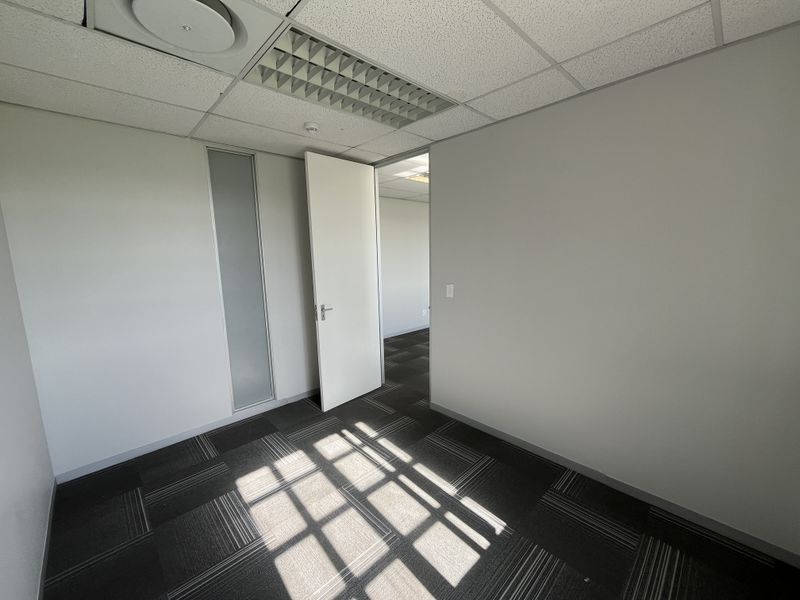 Elevated Office Suite with Scenic Park Views in Brookside Office Park, Claremont - Photo 8