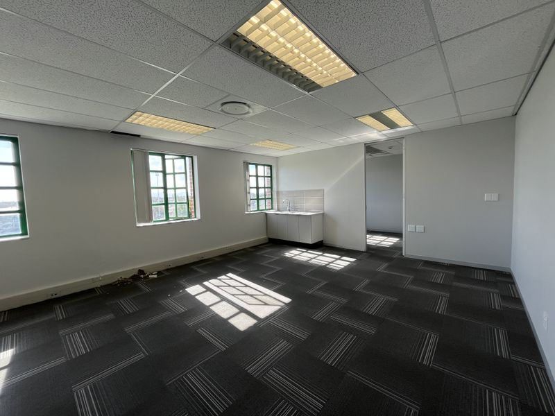 Elevated Office Suite with Scenic Park Views in Brookside Office Park, Claremont - Photo 6