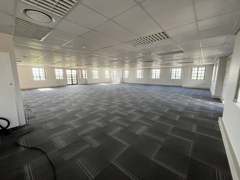 Bright & Flexible Office with Tranquil Brookside Views. Brookside Office Park, Claremont - Photo 7