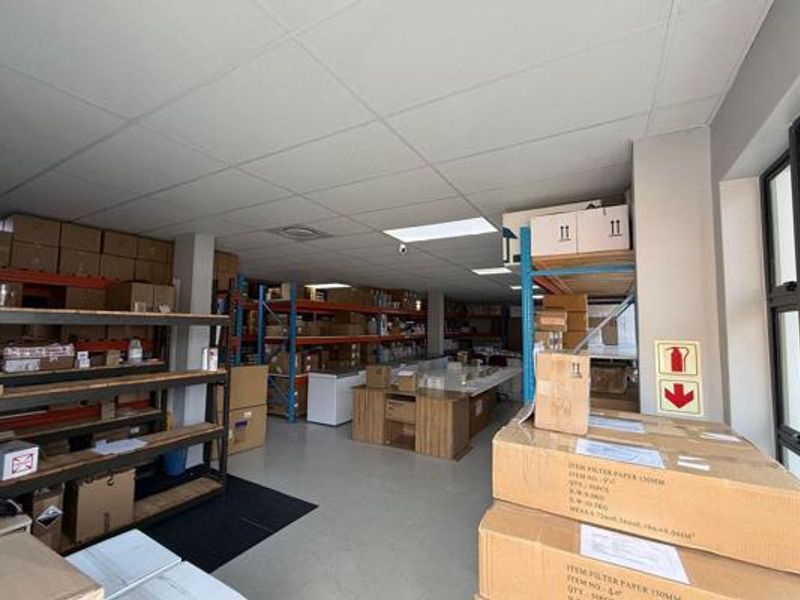 COMMERCIAL PROPERTY FOR SALE IN ALLEN'S NEK ROODEPOORT - Photo 2