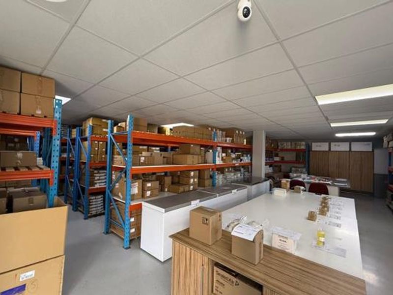 COMMERCIAL PROPERTY FOR SALE IN ALLEN'S NEK ROODEPOORT - Photo 3
