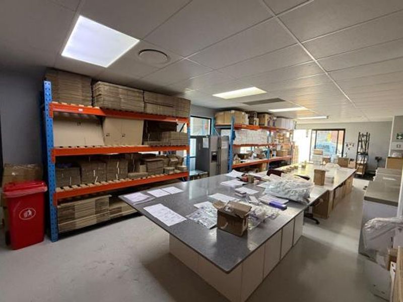 COMMERCIAL PROPERTY FOR SALE IN ALLEN'S NEK ROODEPOORT - Photo 6