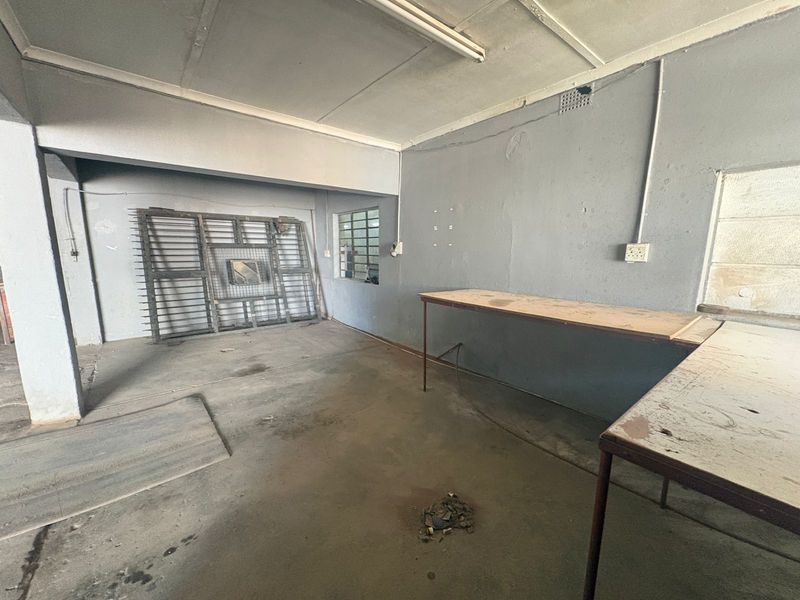 Immaculate Industrial Prop for Sale - Photo 9