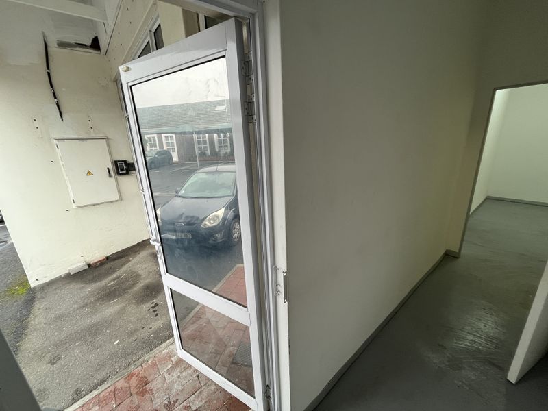 Prime Corner Light Industrial Unit in Prosperity Business Park. - Photo 3