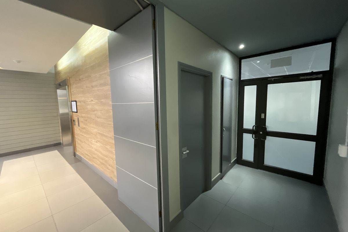Spacious White-Box Office Ready for a Bespoke Fit-Out at Boundary Terraces - Photo 4