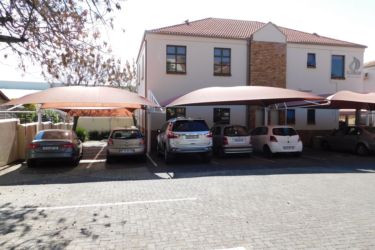 Neat Ground Floor Move In Ready Robindale Offices. - Photo 3