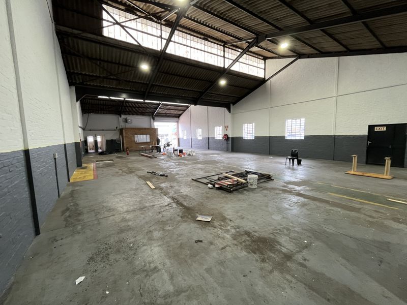 Prime 2500 squares Marconi Road Industrial Facility, Heart of Montage Gardens. - Photo 10