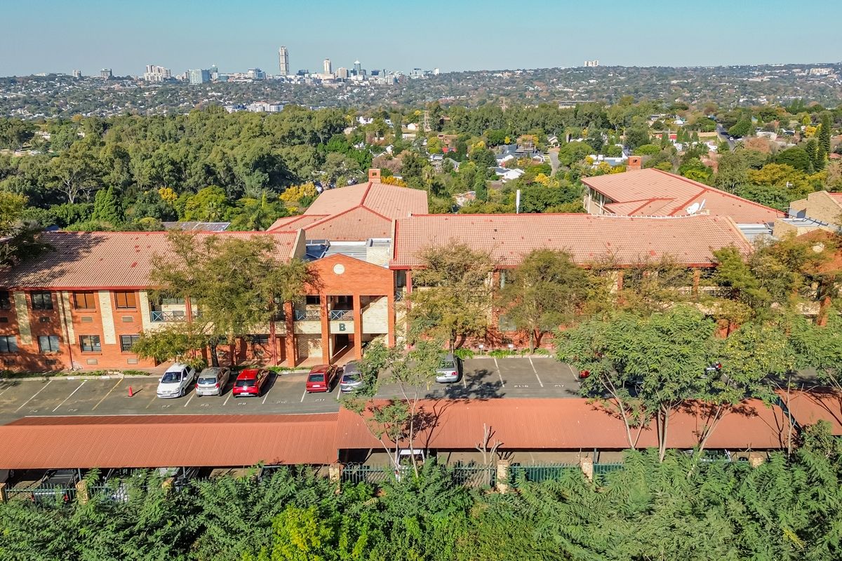 Smart And Secure Sandton Offices For Sale / To Let. - Photo 3