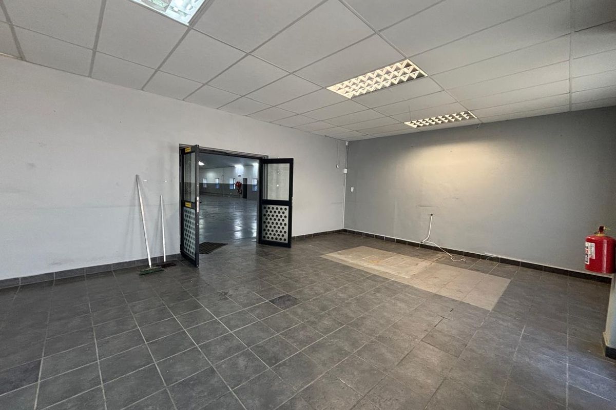 1054m2 Premium Warehouse To Let in The Studios, Atlas Gardens - Photo 4