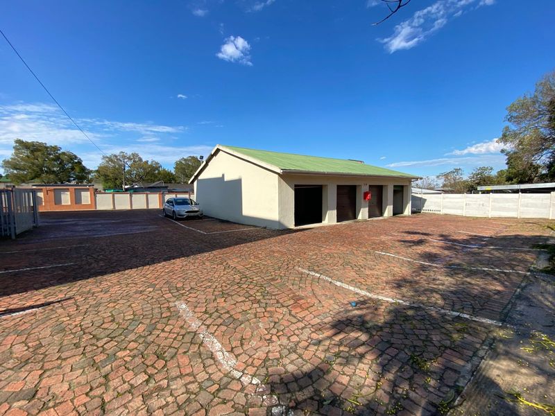 Building Rental Monthly In George - Photo 6