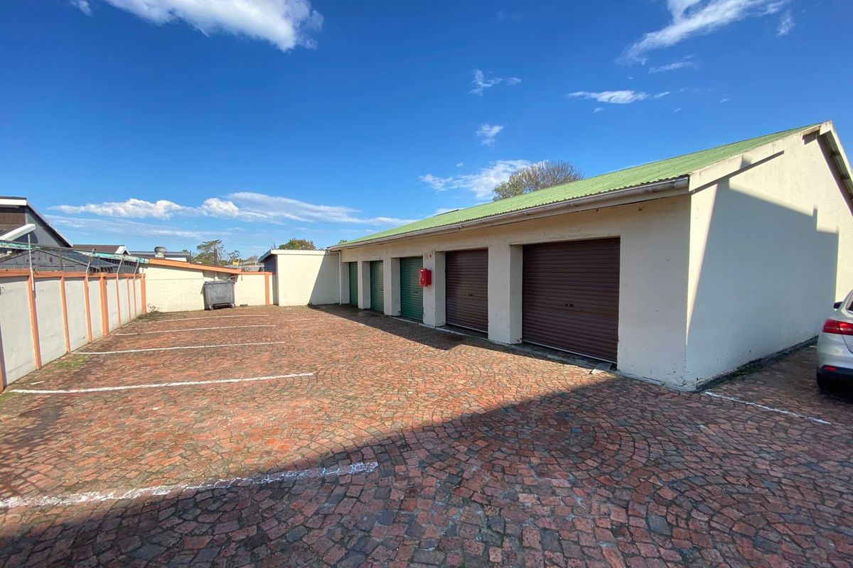 Building Rental Monthly In George - Photo 4
