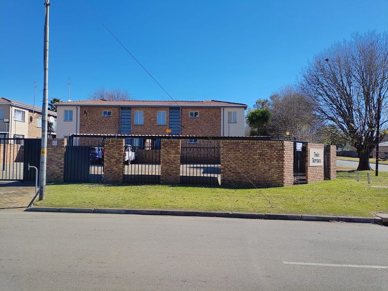 Block of flats - Photo 1