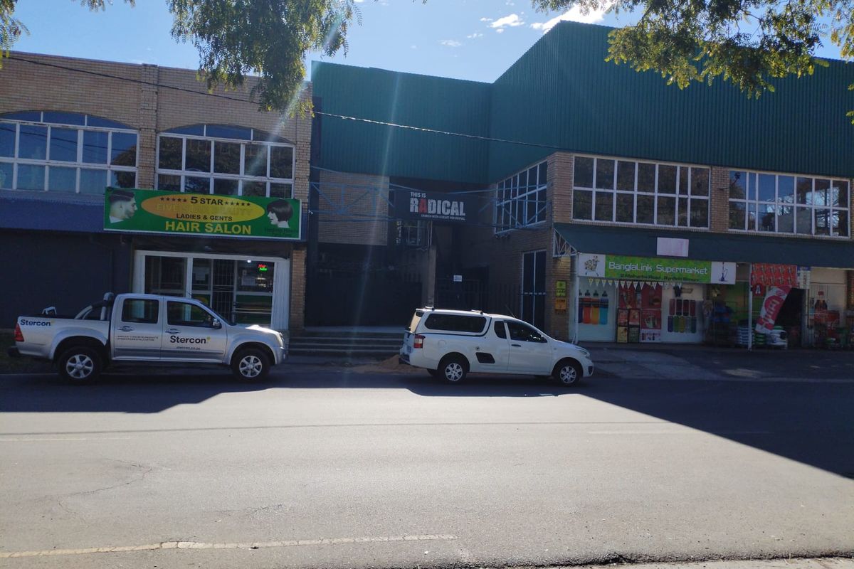 Commercial property for sale - Photo 2