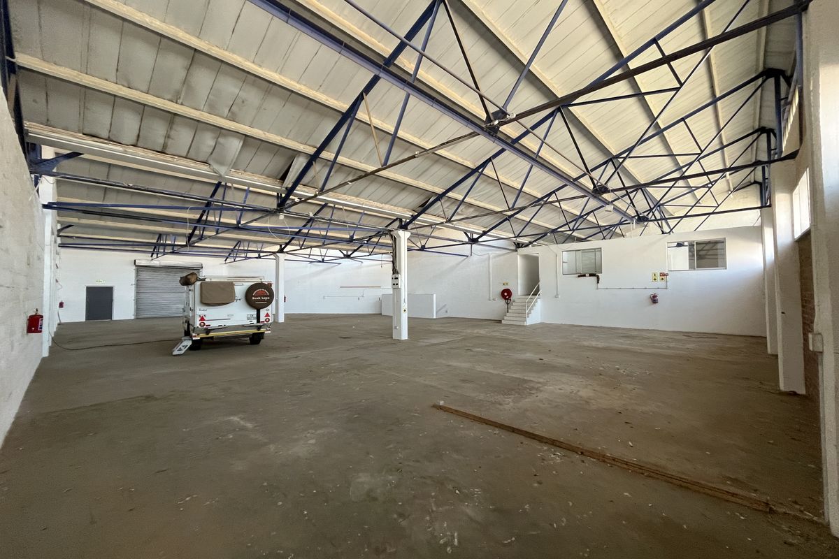 Prime Paarden Eiland Warehouse, 650m2 Unit with Excellent Access - Photo 2