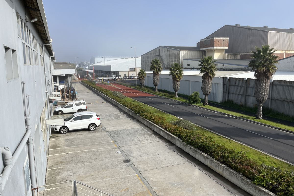 Prime Paarden Eiland Warehouse, 650m2 Unit with Excellent Access - Photo 3