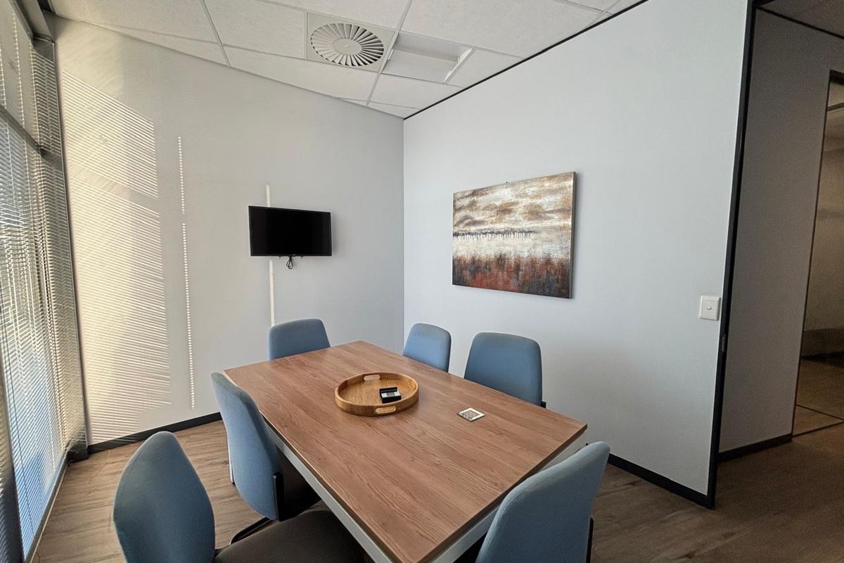 Well-Appointed Commercial Office Space To Let in Village Square, Durbanville CBD - Photo 5