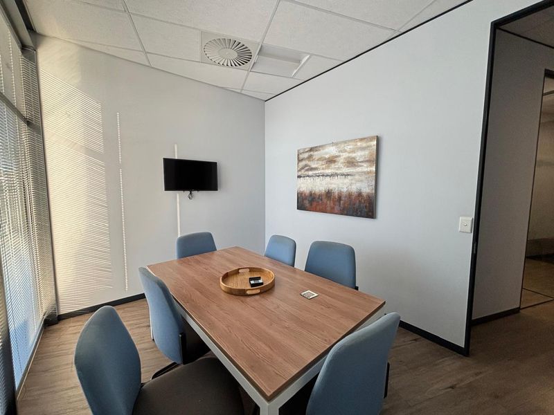 Well-Appointed Commercial Office Space To Let in Village Square, Durbanville CBD - Photo 5