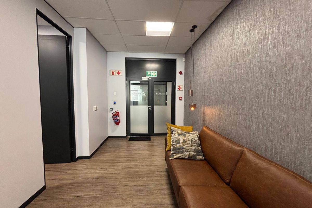 Well-Appointed Commercial Office Space To Let in Village Square, Durbanville CBD - Photo 2