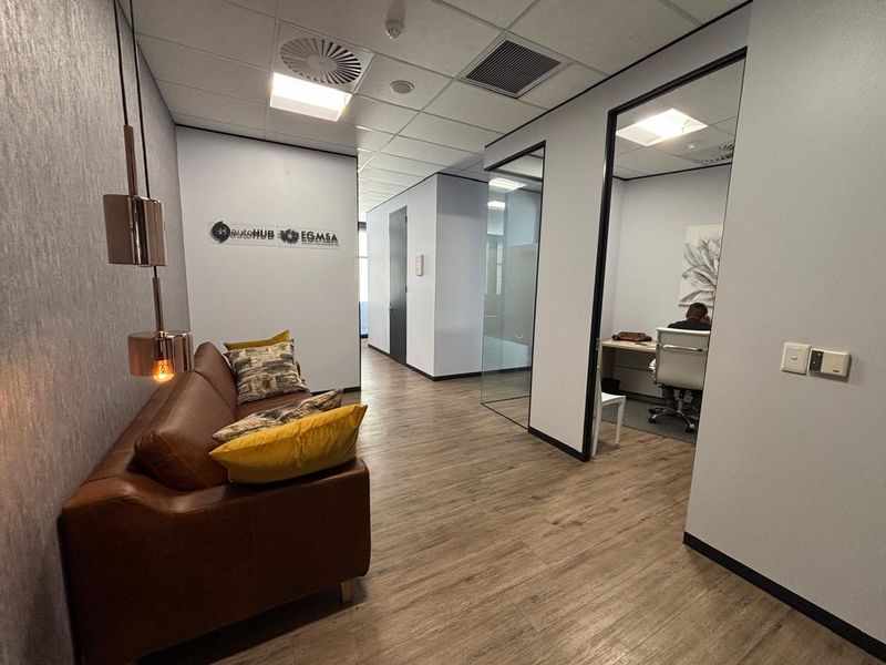 Well-Appointed Commercial Office Space To Let in Village Square, Durbanville CBD - Photo 7
