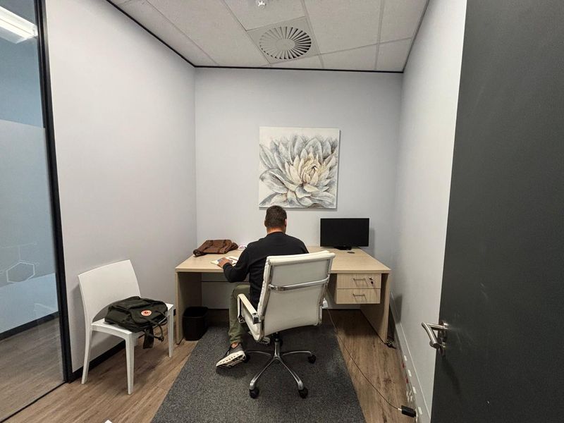 Well-Appointed Commercial Office Space To Let in Village Square, Durbanville CBD - Photo 3