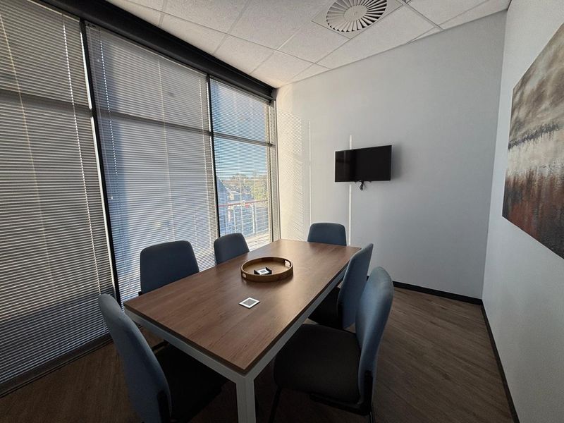 Well-Appointed Commercial Office Space To Let in Village Square, Durbanville CBD - Photo 4