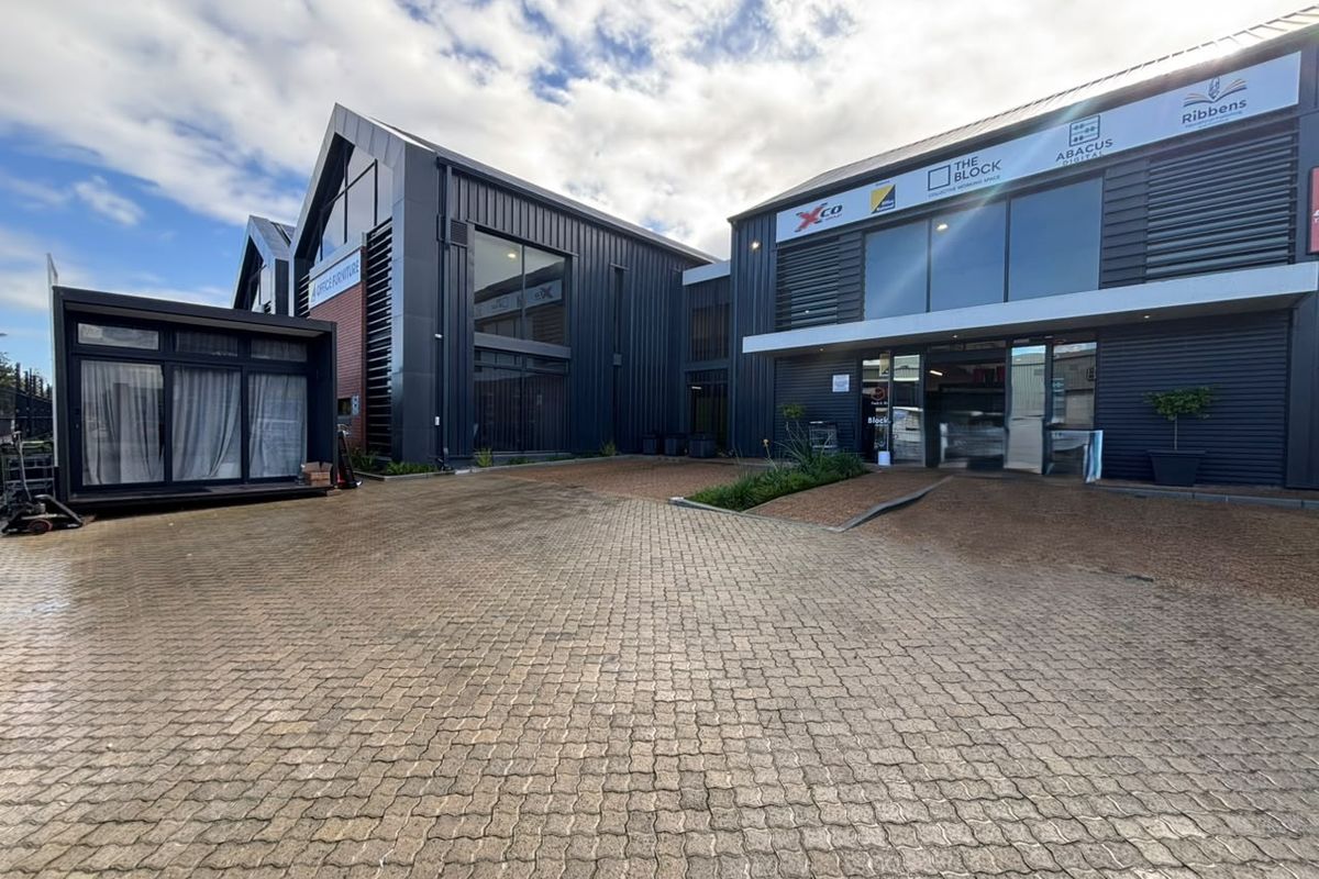Modern 479m2 Warehouse To Let in Stonewood Industrial Park - Photo 3