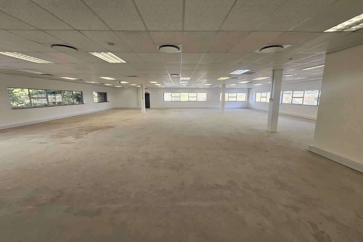 Full Title Premium Modern Free-standing 7, 296m2 Office Building for Sale or to Rent in Longmeadow - Photo 4