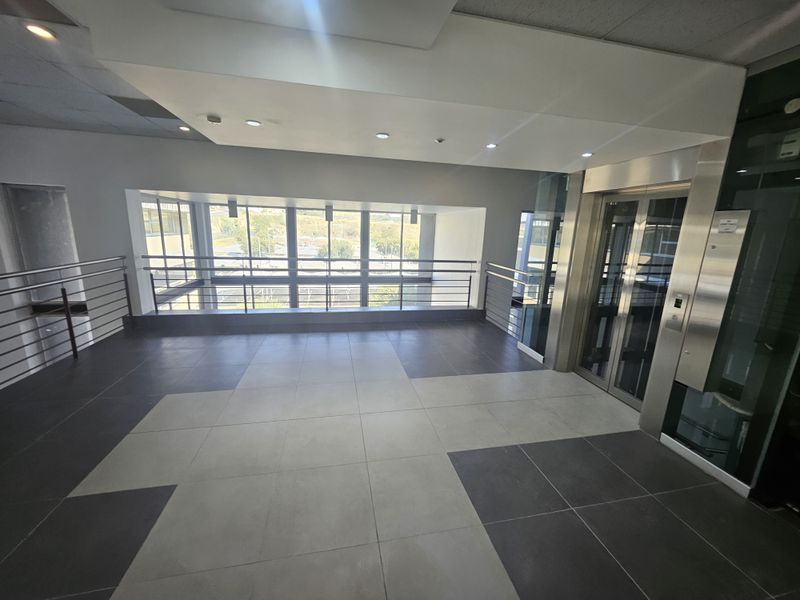 Full Title Premium Modern Free-standing 7, 296m2 Office Building for Sale or to Rent in Longmeadow - Photo 9