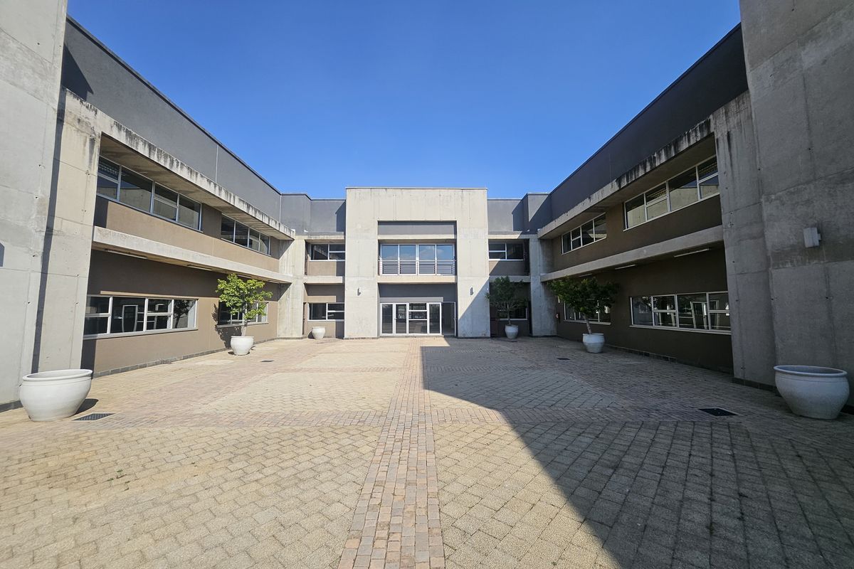 Full Title Premium Modern Free-standing 7, 296m2 Office Building for Sale or to Rent in Longmeadow - Photo 3