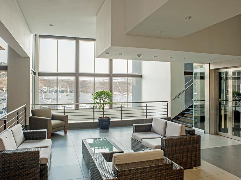 Full Title Premium Modern Free-standing 7, 296m2 Office Building for Sale or to Rent in Longmeadow - Photo 6
