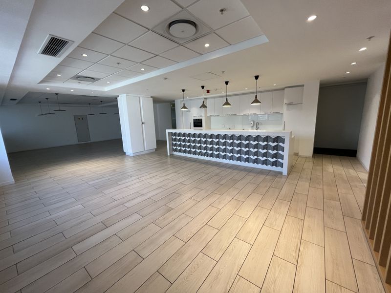 Prestigious Full-Floor Office Opportunity with Sweeping City & Harbour Views - Photo 9