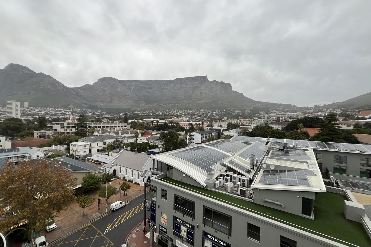 Office with Spectacular Table Mountain View’s. Gardens, Kloof Street. - Photo 2