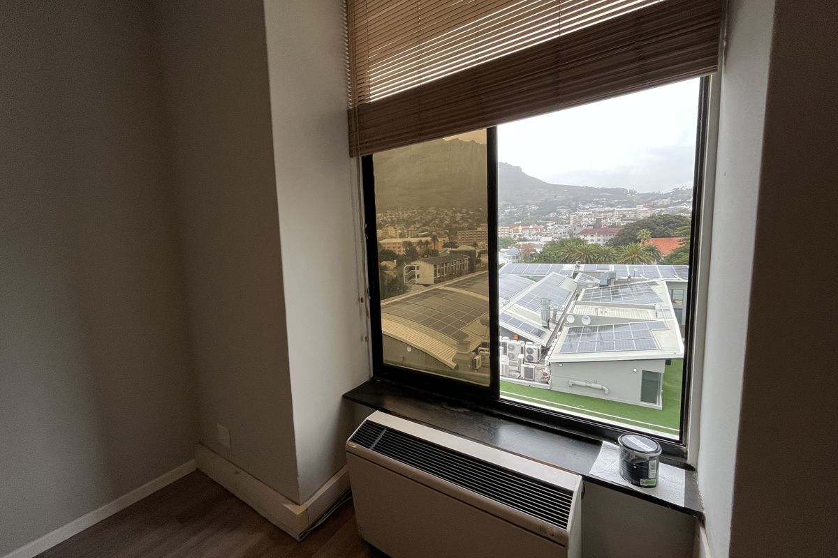 Office with Spectacular Table Mountain View’s. Gardens, Kloof Street. - Photo 3