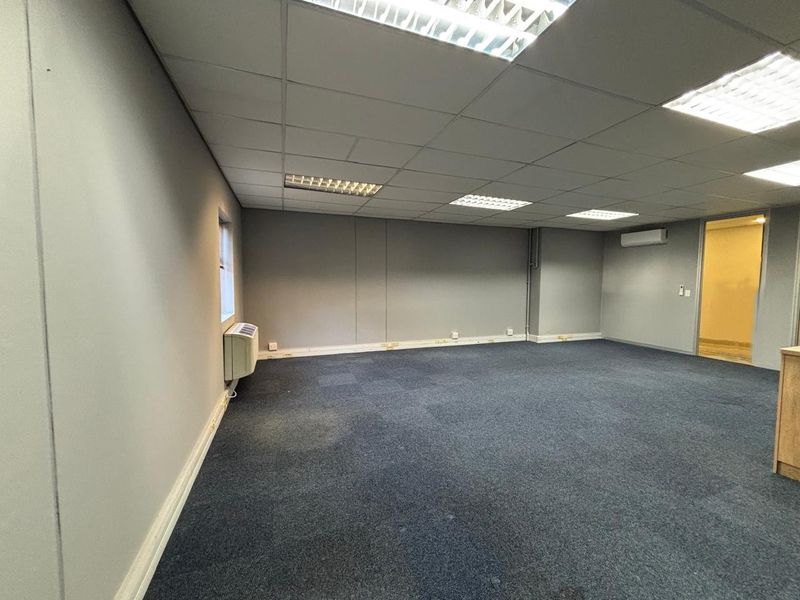 Prime 60sqm Office Space Available to Let in Tyger Valley - Photo 9