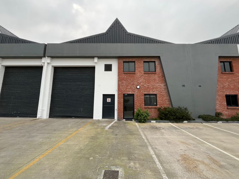 Sought-After 420m2 Warehouse & Office Unit in Rivergate Industrial Park - Photo 1