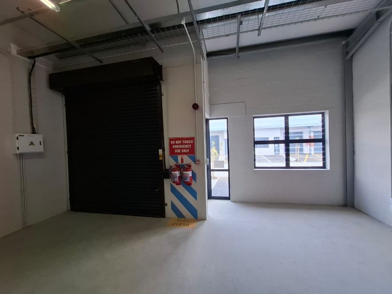 Modern Warehouse in Secure Business Park. The Exchange, Milnerton. - Photo 4