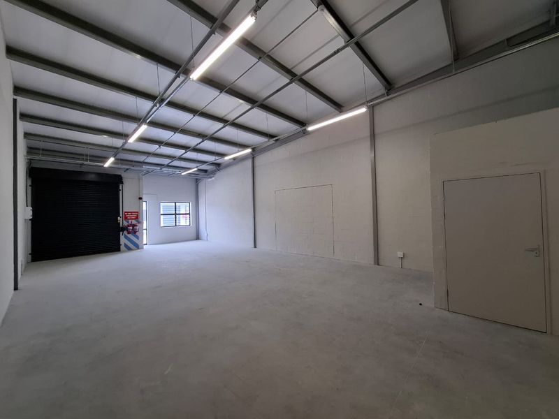 Modern Warehouse in Secure Business Park. The Exchange, Milnerton. - Photo 7