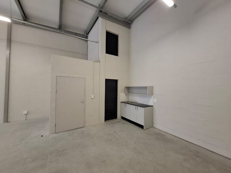 Modern Warehouse in Secure Business Park. The Exchange, Milnerton. - Photo 9