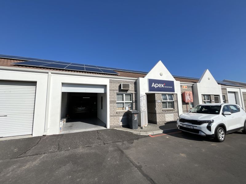 Strategic Dual-Access Warehouse in Milnerton Business Park. - Photo 1