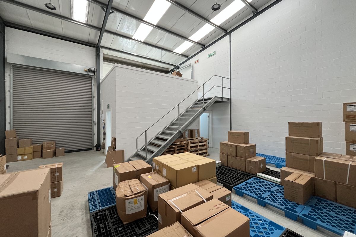 Modern Warehouse with Mezzanine in Secure Rivergate Business Park - Photo 2