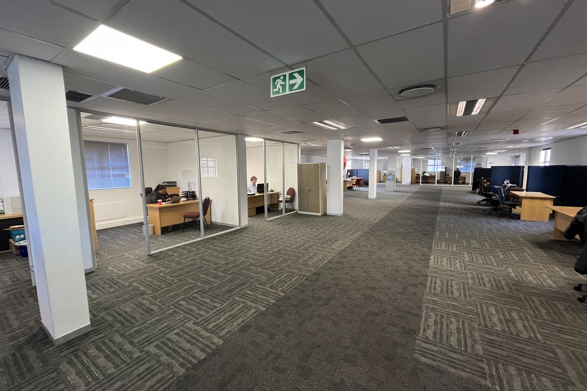 Premium 1,194m2 Office Space To Let in Prestigious Centennial Place, Century City. - Photo 4