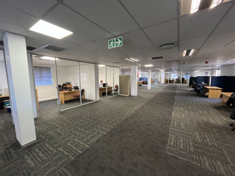 Premium 1,194m2 Office Space To Let in Prestigious Centennial Place, Century City. - Photo 4