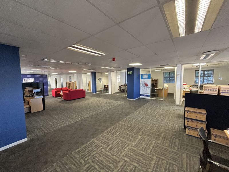 Premium 1,194m2 Office Space To Let in Prestigious Centennial Place, Century City. - Photo 10