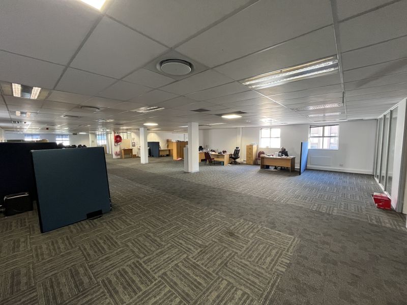 Premium 1,194m2 Office Space To Let in Prestigious Centennial Place, Century City. - Photo 9