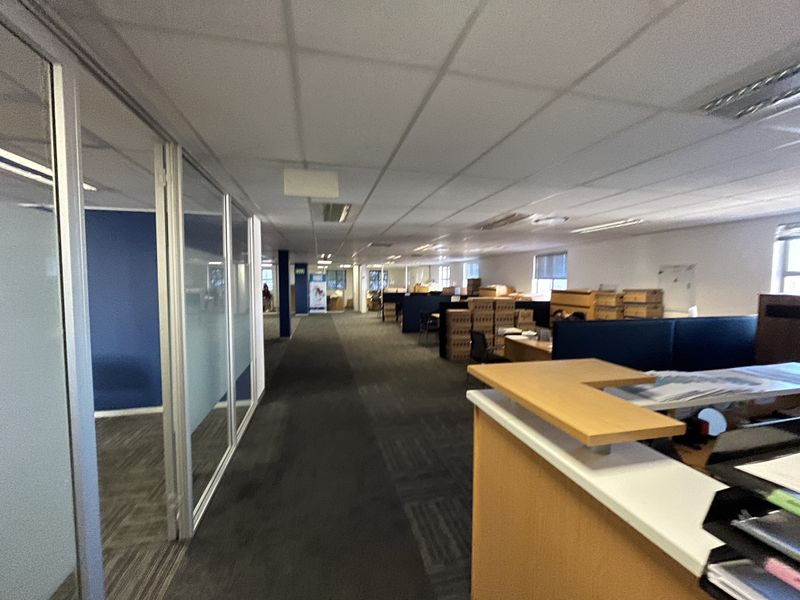 Premium 1,194m2 Office Space To Let in Prestigious Centennial Place, Century City. - Photo 7