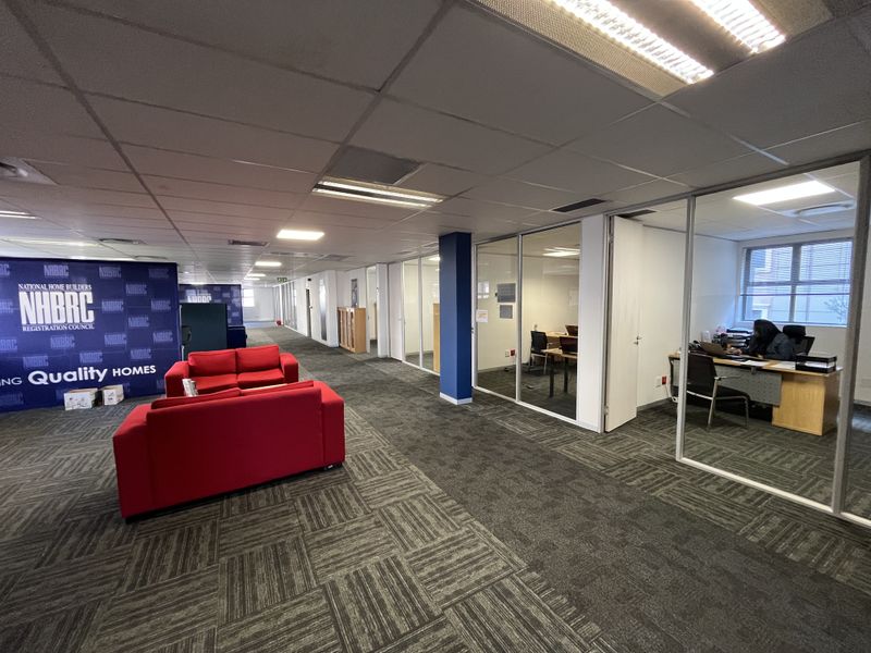 Premium 1,194m2 Office Space To Let in Prestigious Centennial Place, Century City. - Photo 6