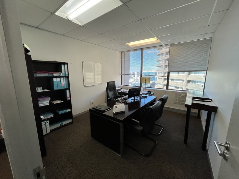 Premium 22nd Floor Office with Spectacular City & Mountain Views, 2 on Long. - Photo 10