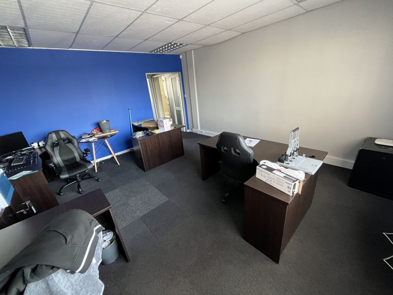 Flexible 107m2 Office with Balcony in Millennium Business Park, Century City - Photo 8