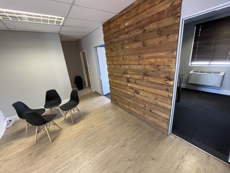 Flexible 107m2 Office with Balcony in Millennium Business Park, Century City - Photo 4